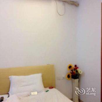 Zhongshan New Youth Apartment Hotel