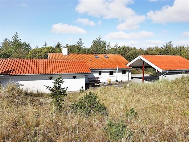 Three-Bedroom Holiday home in Albaek 59