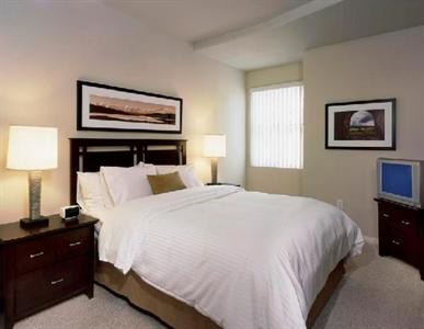 Oakwood Apartments at Fox Ridge Longmont