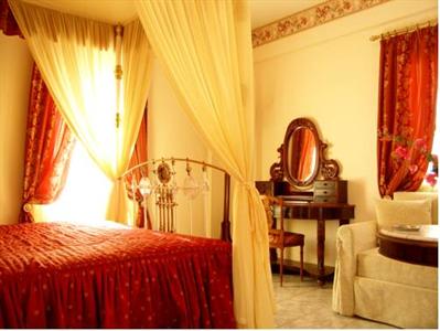 Emillia Luxury