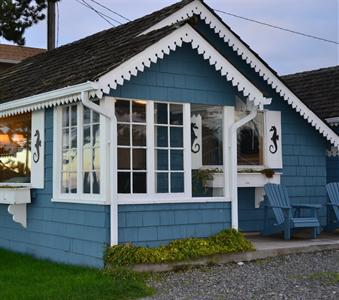 Juan de Fuca Cottages