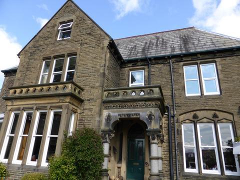 Ashmount Guest House and Restaurant