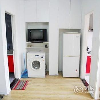 Yuanjing Rent International Apartment Guandian Guoji