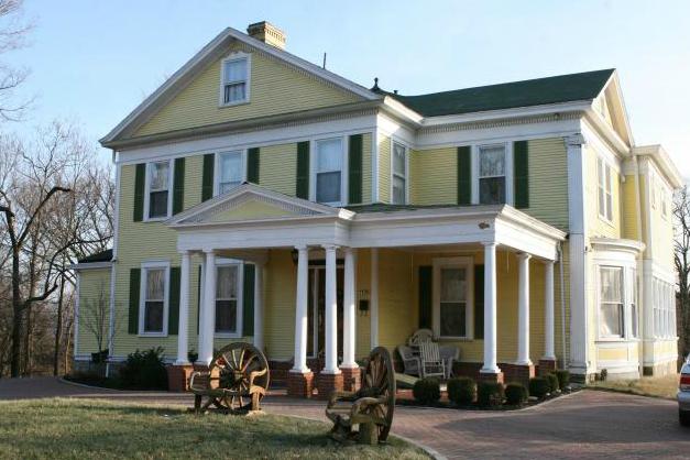 Six Acres Bed & Breakfast