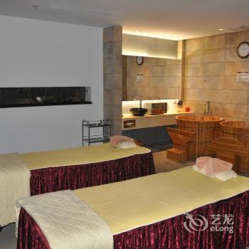 Yi Club Zhixin Hotel