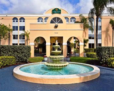 La Quinta Inn & Suites Miami Lakes