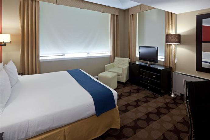 Holiday Inn Express Hotel and Suites Boston TD Garden