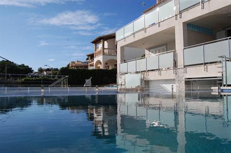 Bonita Villa con piscina cerca mar & golf 8 pax