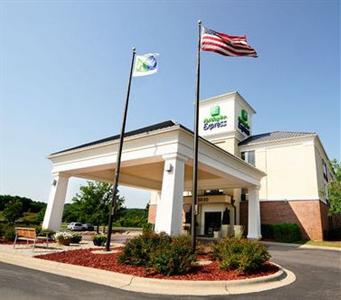 Holiday Inn Express Delafield