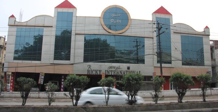 Hotel Ricky International