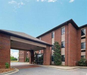 Days Inn & Suites Hickory