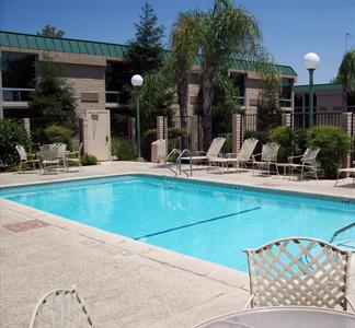 Holiday Inn Fresno-Airport