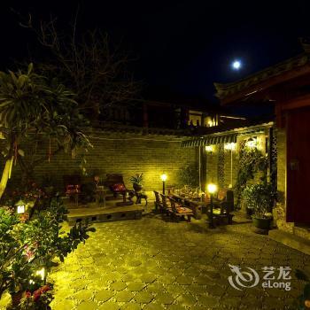 Lijiang Open Sesame Flowers Hotel