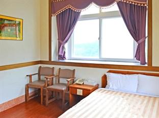 Nantou Xitou Riverside Homestay B&B