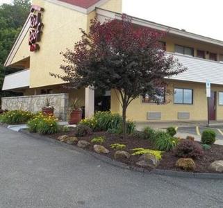 Red Roof Inn St Clairsville