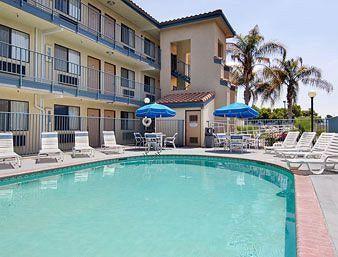 Red Roof Inn Tulare