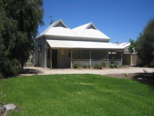 Showgrounds Cottage Naracoorte