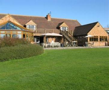 Kingfisher Country Club Stony Stratford