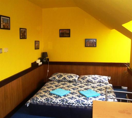 Hostel Cortina