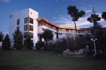 Neve Ilan Golden Tulip