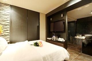 H I P Hotel
