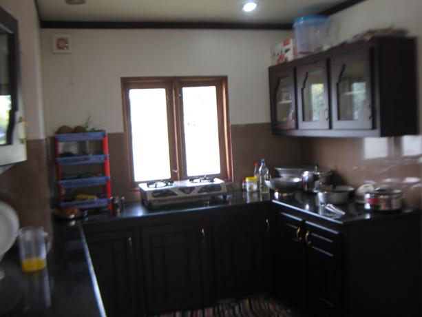 2 Room Houseboat In Alappuzha