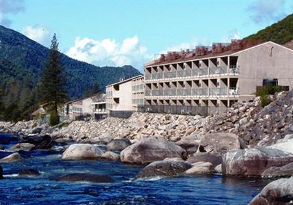 Yosemite View Lodge