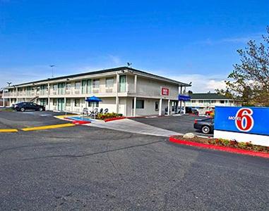 Motel 6 Tacoma South