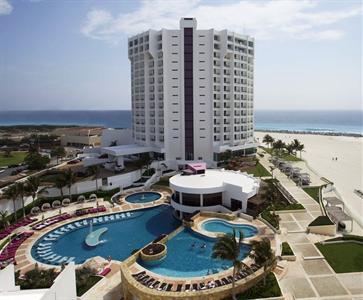 Krystal Grand Punta Cancun