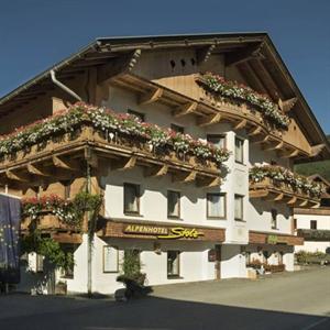 Hotel Alpenstolz