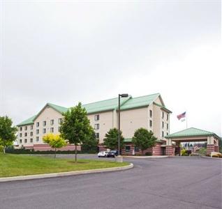 Holiday Inn Express Breezewood