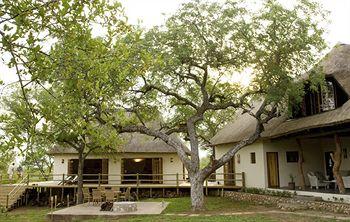 Mbizi Bush Lodge