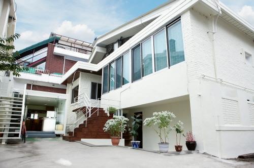 Sis N Bro Guesthouse
