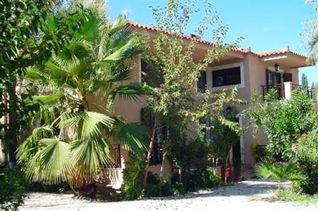 Lefkos Apartments