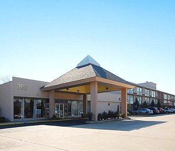Quality Inn and Conference Center Burr Ridge