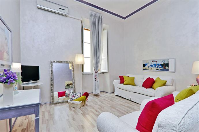 Il Tulipano Colosseo apartment Rome