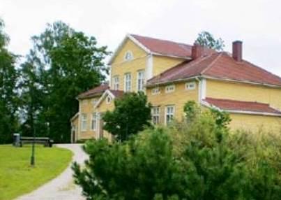 Lylyinen Manor