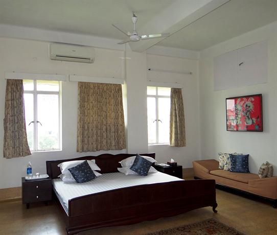 Central B&B Kolkata