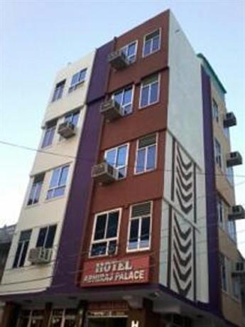 Hotel Abhiraj Palace