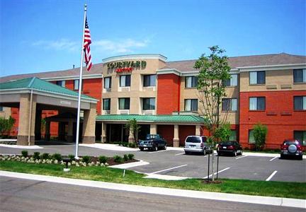 Courtyard by Marriott Kansas City - Shawnee