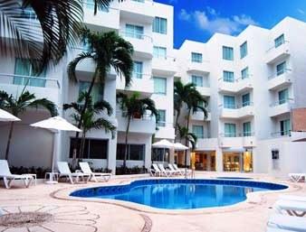 Ramada Hotel Cancun City