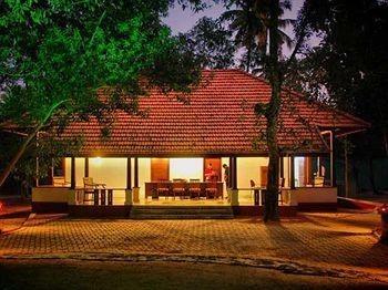 Turtle Beach Resort Alleppey