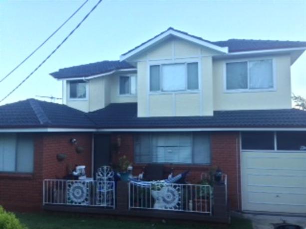 Homestay in Georges Hall near Bankstown Airport