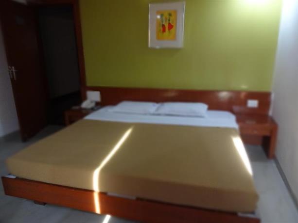 Hotel Pleasure Inn Bhopal