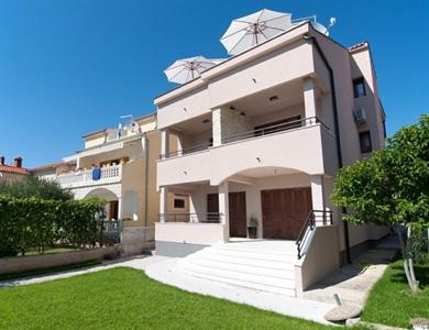 Bonamare Apartments