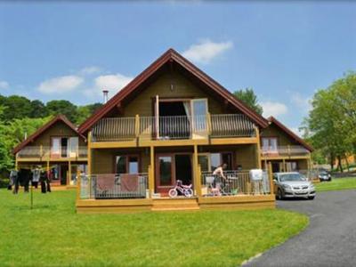 Black Hall Lodges