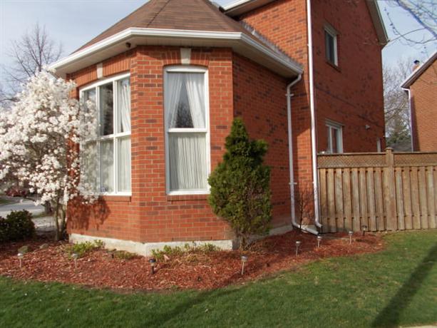 Homestay in Mississauga near Lisgar GO Railway Station