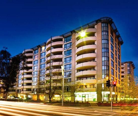 Medina Serviced Apartments Canberra James Court