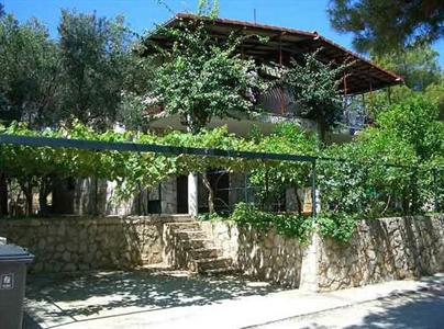 Vis Apartments