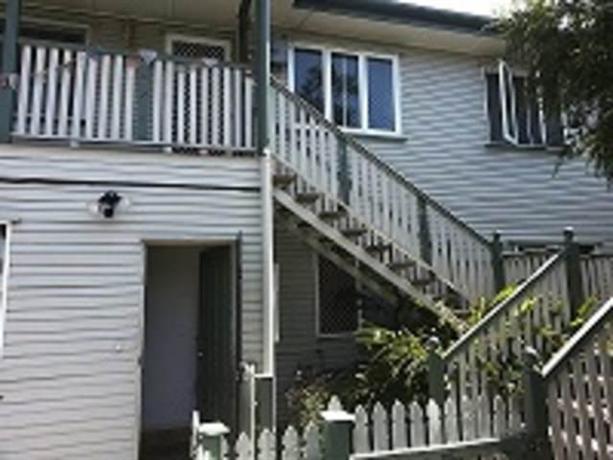 Homestay in Rocklea near Moorooka Railway Station